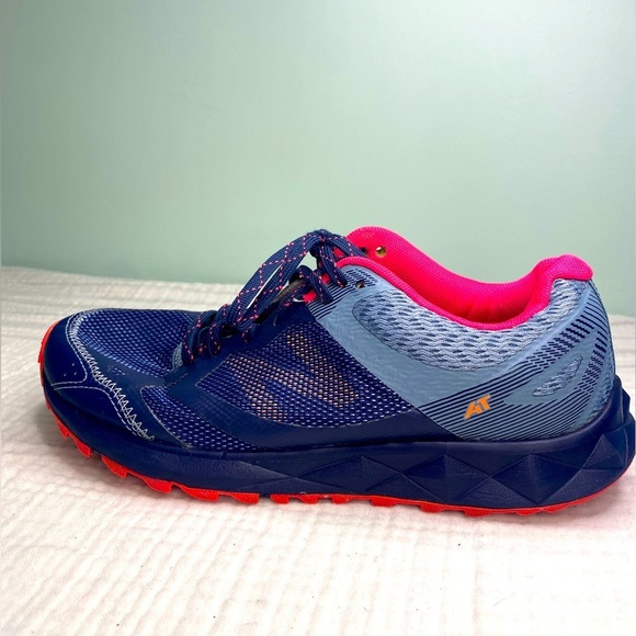 New Balance 590v3 All Terrain Trail Running Shoes Womens Size 8.5 Blue Pink - Picture 1 of 16